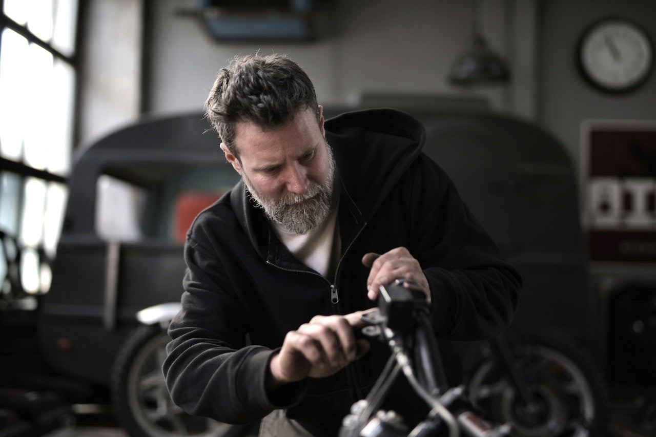 How to maintain your motorcycle battery